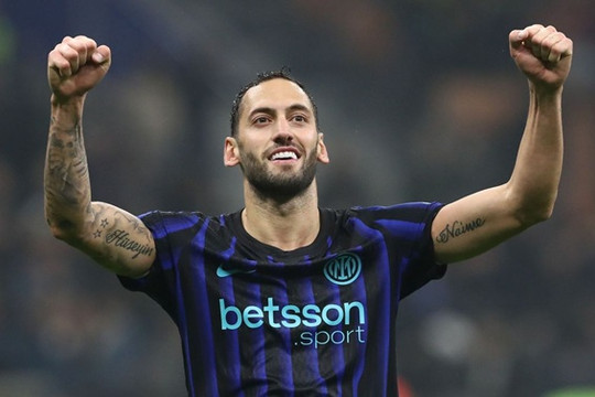 Inter 3-0 Fiorentina: Calhanoglu lập cú đúp, dẫn nhịp