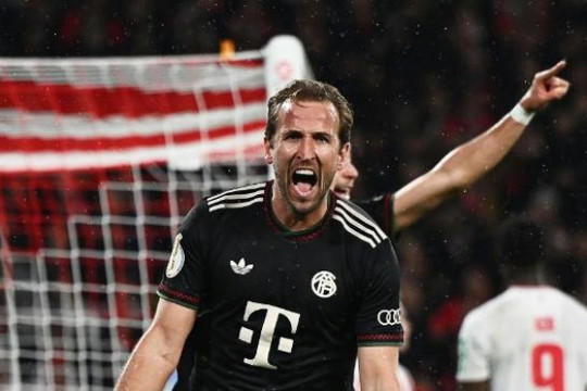Bayern Munich thắng Cologne 4-1, lập kỷ lục châu Âu 14 trận