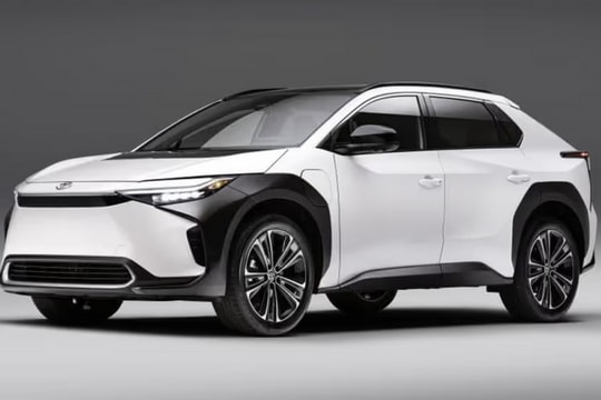 Thị trường xe điện bùng nổ, Toyota đối mặt áp lực vì chậm chuyển đổi