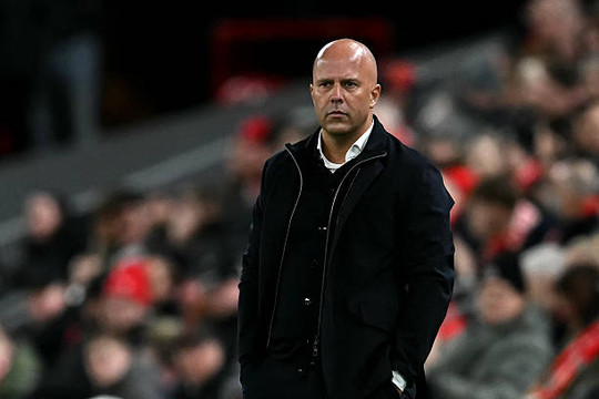 Liverpool thua 0-3, Slot bảo vệ quyết định thay 10 vị trí