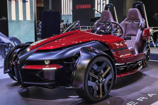 Yamaha Tricera Proto: Phá vỡ định nghĩa môtô điện 3 bánh
