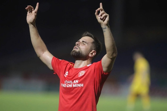 Peter Makrillos: V-League chơi trực diện, năng nổ hơn