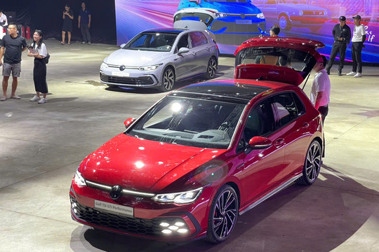 Volkswagen Golf ra mắt Việt Nam: 6 phiên bản, giá từ 798 triệu