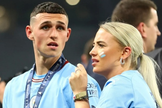 Foden và Man City dùng pháp lý chặn tin giả về con