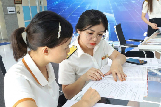 Đề xuất cơ chế đảm bảo thu nhập, tiền lương đối với công chức Thuế, Hải quan