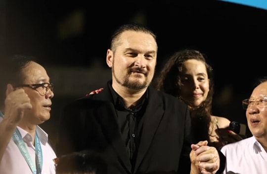 Popov tái ngộ Thanh Hóa: Viettel buộc thắng để đua vô địch