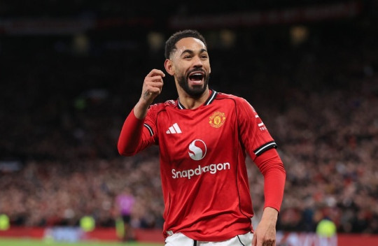 Matheus Cunha nổ súng, MU hạ Brighton 4-2, chuỗi 3 trận