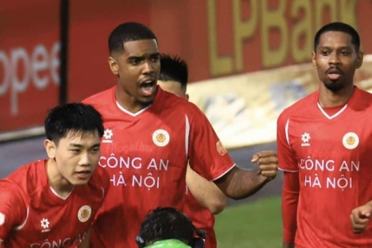 CAHN thắng 2-0 PVF-CAND: Polking khẳng định kiểm soát