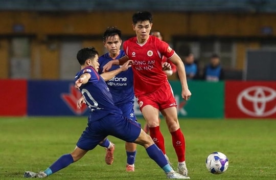 Công an Hà Nội 2-0 PVF-CAND: bất bại 9, cùng 20 điểm