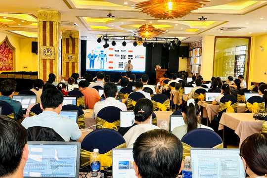 Bồi dưỡng kỹ năng ứng dụng trí tuệ nhân tạo trong hành chính văn phòng