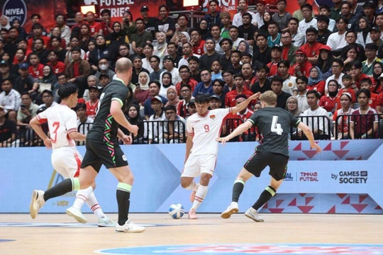 Futsal Indonesia thắng Úc 3-1, Brian Ick lập cú đúp