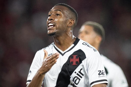 MU vượt Arsenal trong cuộc đua chiêu mộ Rayan của Vasco