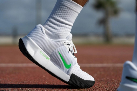 Nike Zoom GP Challenge Pro: tăng tốc, bám sân cho pickleball