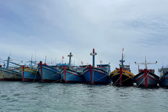 Một thuyền viên bị rơi xuống biển tử vong ở vùng biển Phú Quý