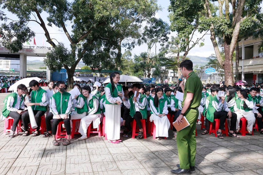 Tạo “lá chắn số” từ xa để bảo vệ học sinh