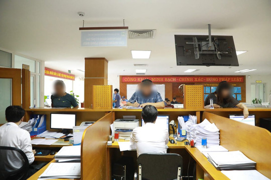 Sửa đổi thẩm quyền và trách nhiệm của UBND tỉnh, Chủ tịch UBND tỉnh, UBND xã trong việc thành lập, tổ chức lại, giải thể đơn vị sự nghiệp công lập