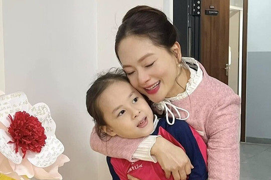 Lan Phương dành trọn một ngày riêng cho con gái 7 tuổi Lina