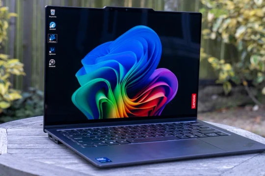 ThinkPad X9 Aura Edition: Hiệu năng Intel Ultra trước sức ép ARM