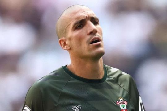 Southampton sắp tái hợp Oriol Romeu theo dạng tự do