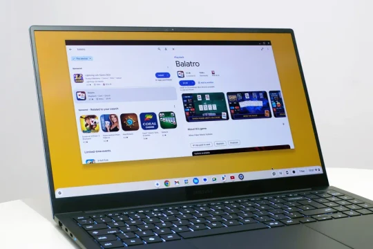 Galaxy Chromebook Plus: Thiết kế cao cấp có đáng giá 999 USD?