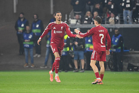 Liverpool thắng Real Madrid 1-0, Wirtz - Ekitike nổi bật