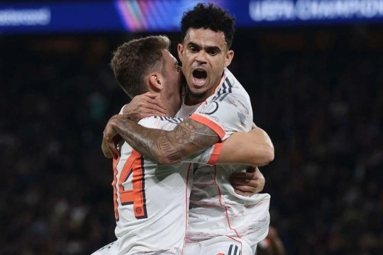 Champions League: Bayern hạ đương kim vô địch, Real nhận 'trái đắng'