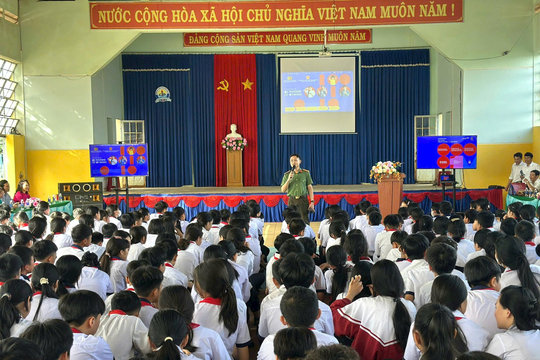 Công an Lâm Đồng bảo vệ trẻ em và thanh thiếu niên trên không gian mạng