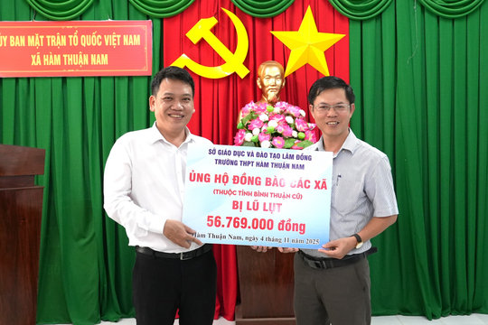 Xã Hàm Thuận Nam quyên góp hơn 215 triệu đồng hỗ trợ người dân vùng lũ