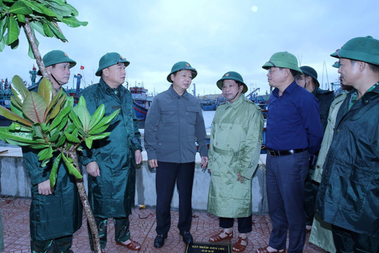 Ứng phó khẩn cấp với bão số 13: Mọi lực lượng phải trực chiến, mọi phương án phải sẵn sàng