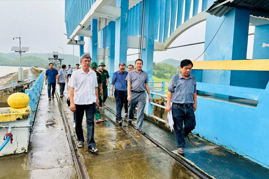 Tuyệt đối phải bảo đảm an toàn các công trình thủy lợi trước bão số 13