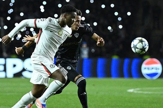 Chelsea 2-2 Qarabag: Maresca và cái giá của tuổi trẻ