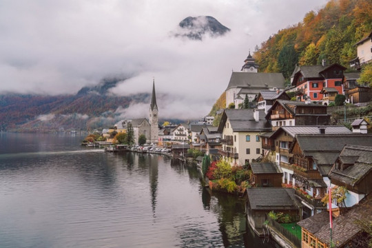Hallstatt mùa thu: Kinh nghiệm khám phá ngôi làng cổ tích