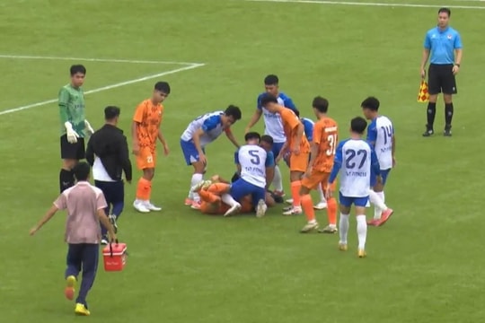 Trẻ Phù Đổng thắng 2-1, Nguyễn Anh Tuấn co giật phút 29