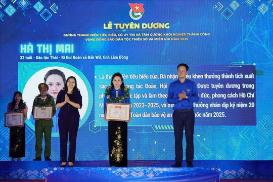 Nữ bí thư Ðoàn vun mùa xanh hi vọng nơi vùng biên