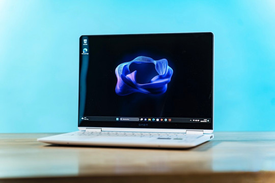 HP Omen Transcend 14: Laptop sáng tạo 'đội lốt' gaming?
