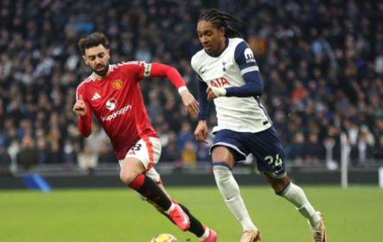 Tottenham vs Man United: Đôi công hứa hẹn ở vòng 11
