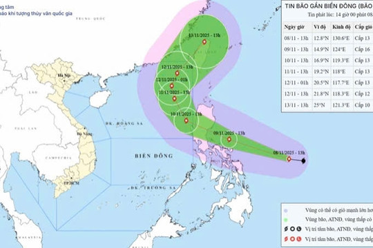 Bão Fung-Wong mạnh cấp siêu bão trước khi vào Biển Đông