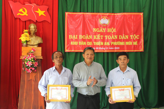 Ấm tình Ngày hội Đại đoàn kết khu phố Thiện An