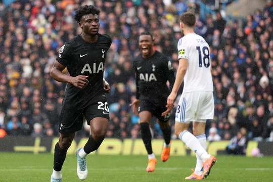 Tottenham lo lắng khi Kudus chấn thương trước trận Man Utd