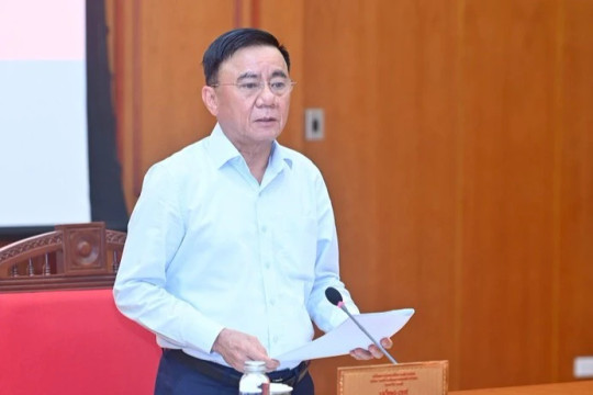 Kết luận của Bộ Chính trị về một số giải pháp đột phá trong tuyển dụng, bố trí, sử dụng, đãi ngộ cán bộ