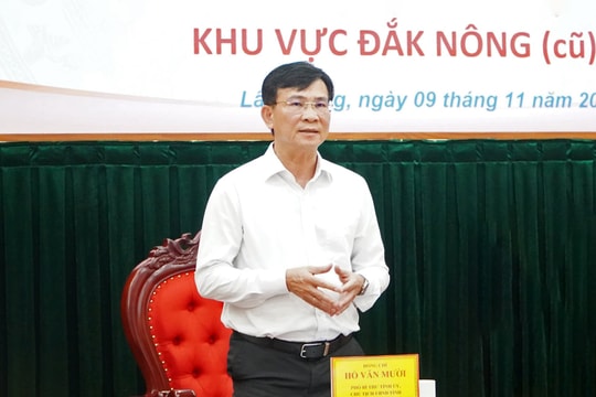 Chủ tịch UBND tỉnh Lâm Đồng Hồ Văn Mười làm việc với xã, phường, đơn vị phía Tây