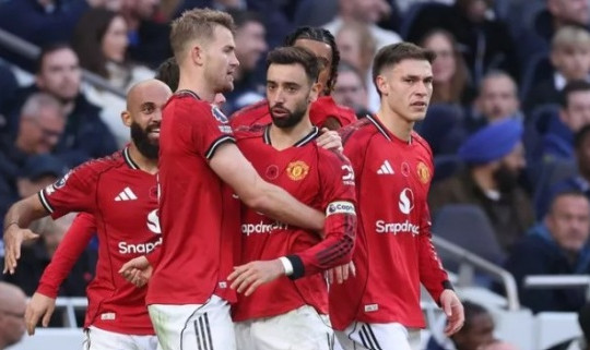 Man United 2-2 Tottenham: Mbeumo sáng, Ugarte gây thất vọng