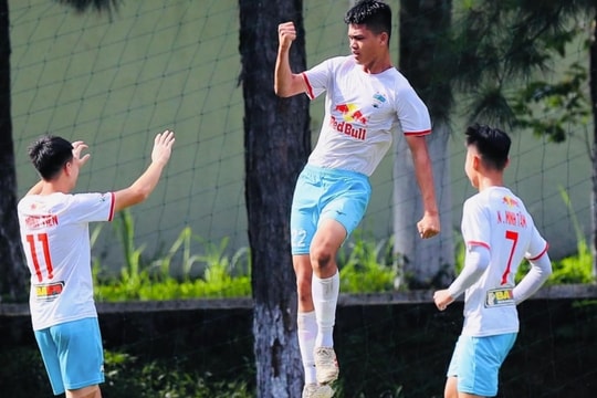 Truyền thông Trung Quốc lo trước trung vệ 1m95 U22 Việt Nam