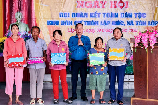 Sôi nổi Ngày hội Đại đoàn kết toàn dân tộc ở thôn Lập Đức