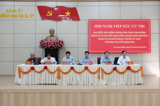 Đồng chí Lưu Văn Trung tiếp xúc cử tri tại phường Nam Gia Nghĩa