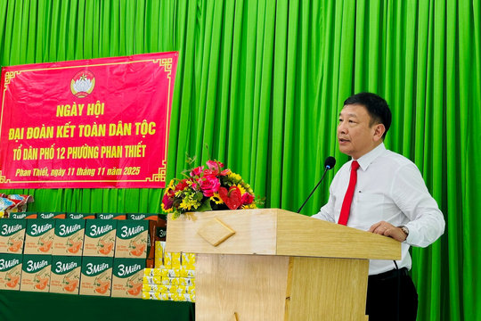 Phó Bí thư Tỉnh ủy Bùi Thắng dự Ngày hội Đại đoàn kết toàn dân tộc tại phường Phan Thiết