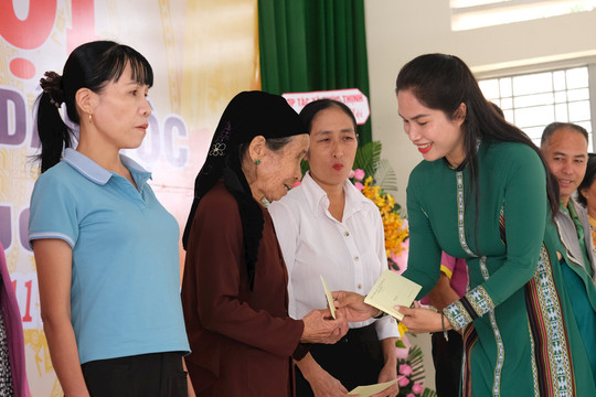 Ngày hội gắn bó tình đoàn kết tại xứ cây ăn trái Đạ Huoai 2