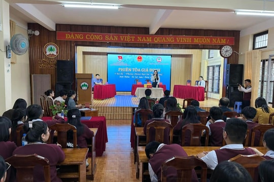 Phiên tòa giả định tuyên truyền phòng chống bạo lực học đường