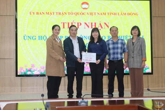 Các tổ chức, doanh nghiệp tiếp tục ủng hộ đồng bào bị thiệt hại do bão lũ