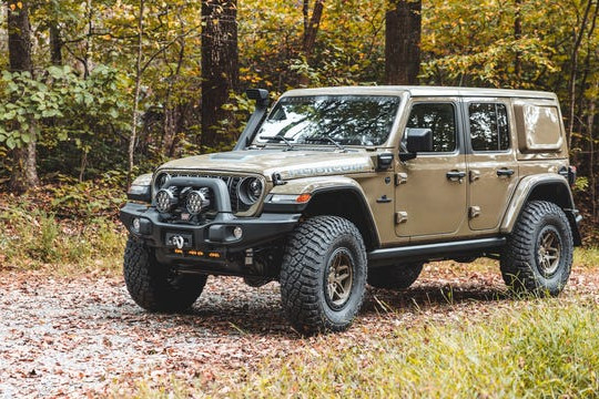 AEV Venture: Gói độ giúp Jeep Wrangler giấu đồ dã ngoại vào trong